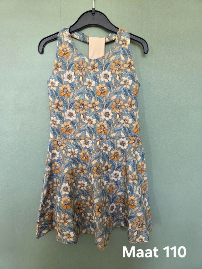 Handgemaakt katoenen tricot jurkje met bloemenprint, Kinderen en Baby's, Kinderkleding | Maat 110, Meisje, Handgemaakt, Nieuw