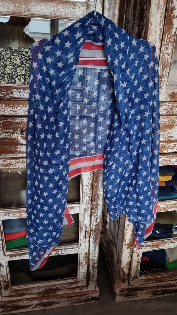 NIEUWE DAMESSJAAL AMERIKAANSE VLAG - INFO ZIE ADVERTENTIE, Ophalen of Verzenden, Nieuw, Maat 38/40 (M), Sjaal