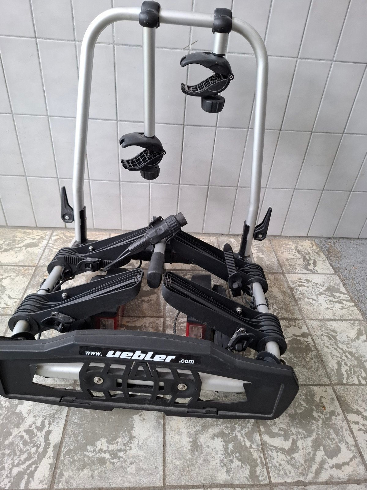 Uebler F22 fietsdrager voor 2 fietsen, Ophalen, 2 fietsen, Zo goed als nieuw, Trekhaakdrager