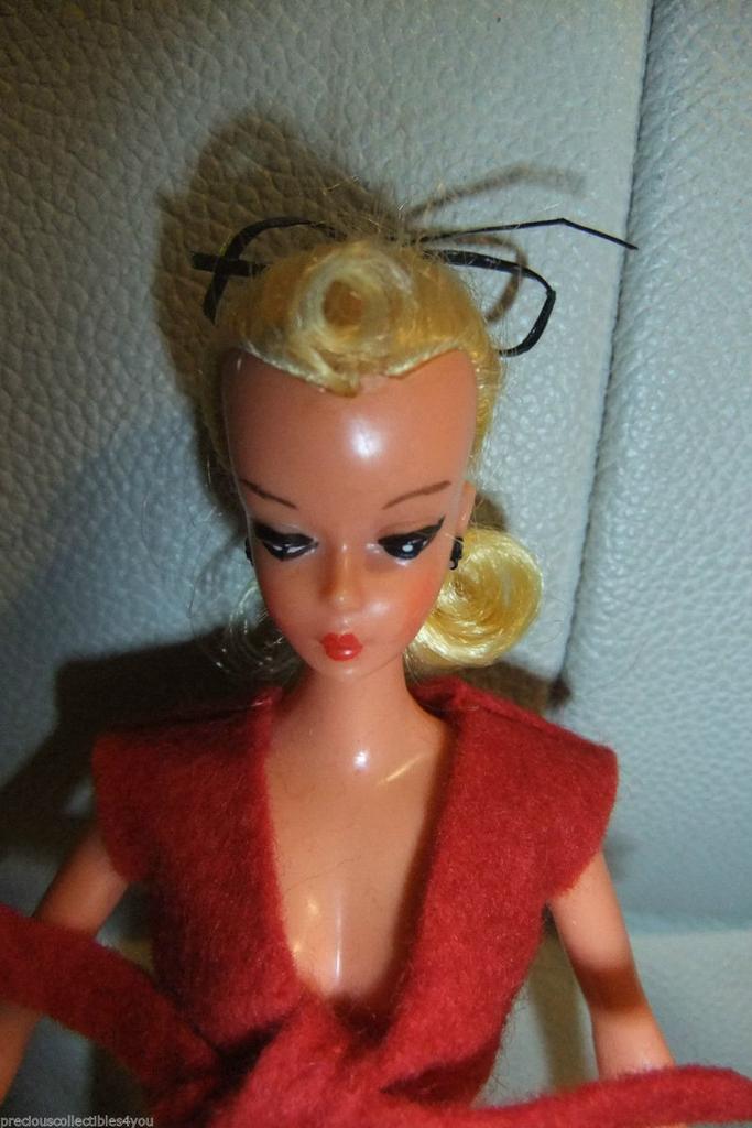 Barbie vintage Bild Lilli topje blousje vilt origineel, Verzamelen, Poppen, Ophalen of Verzenden, Gebruikt, Kleertjes
