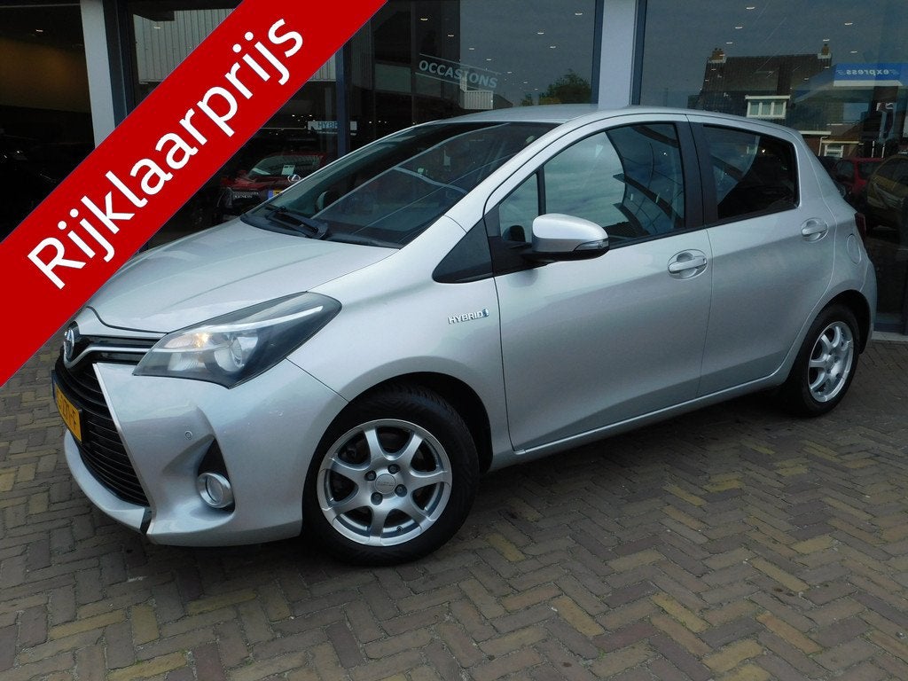 Toyota Yaris 1.5 Hybrid Aspiration (bj 2015, automaat), Auto's, 12 maanden, Gebruikt, Euro 6, 4 cilinders