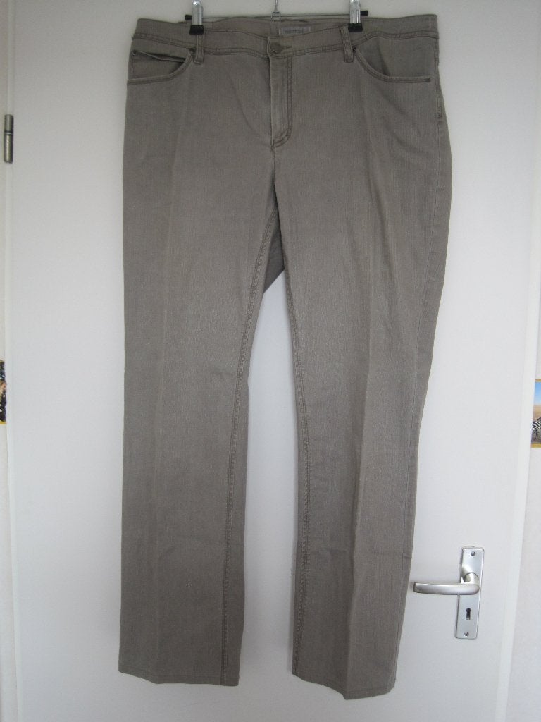 154-  beige spijkerbroek met versierde zakken maat 46, Verzenden, Maat 46/48 (XL) of groter, Zo goed als nieuw, Lang