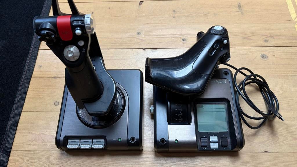 Saitek X52 Flight Control System Joystick & Throttle, Gebruikt, PC, Overige typen, Overige merken