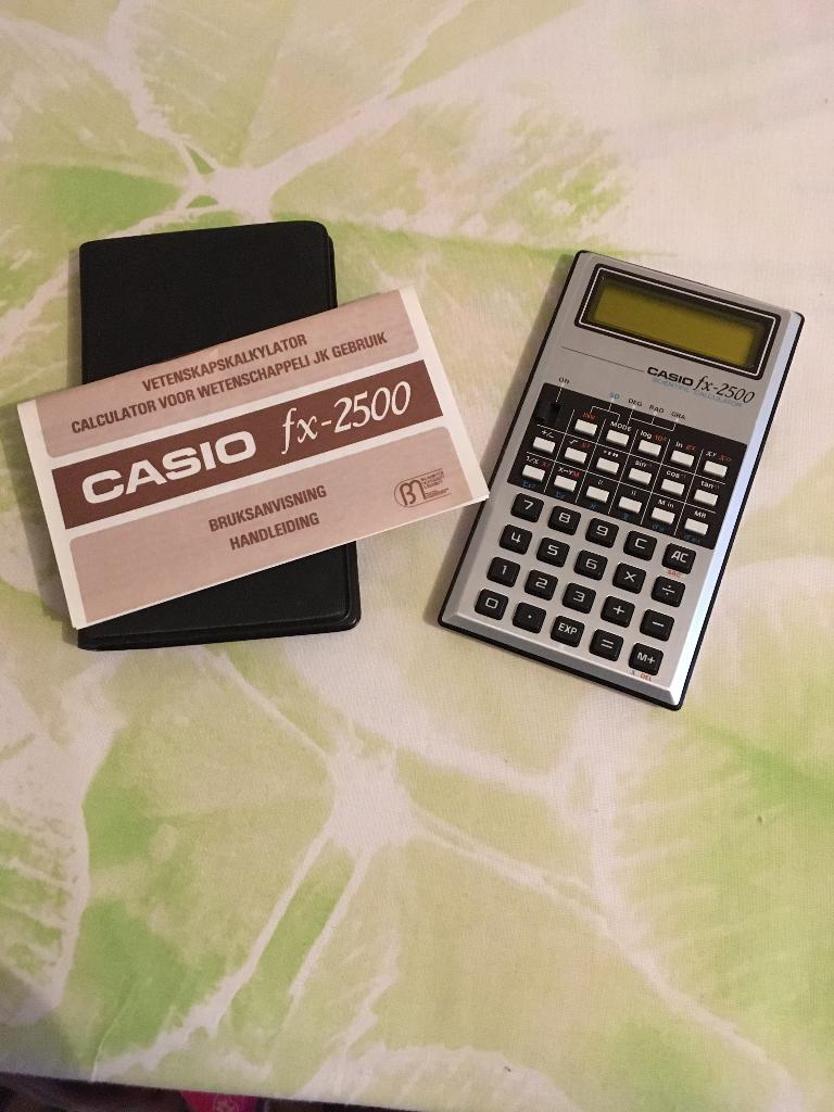 Vintage zakrekenmachine Casio FX-2500 scientific calculator, Ophalen of Verzenden, Gebruikt