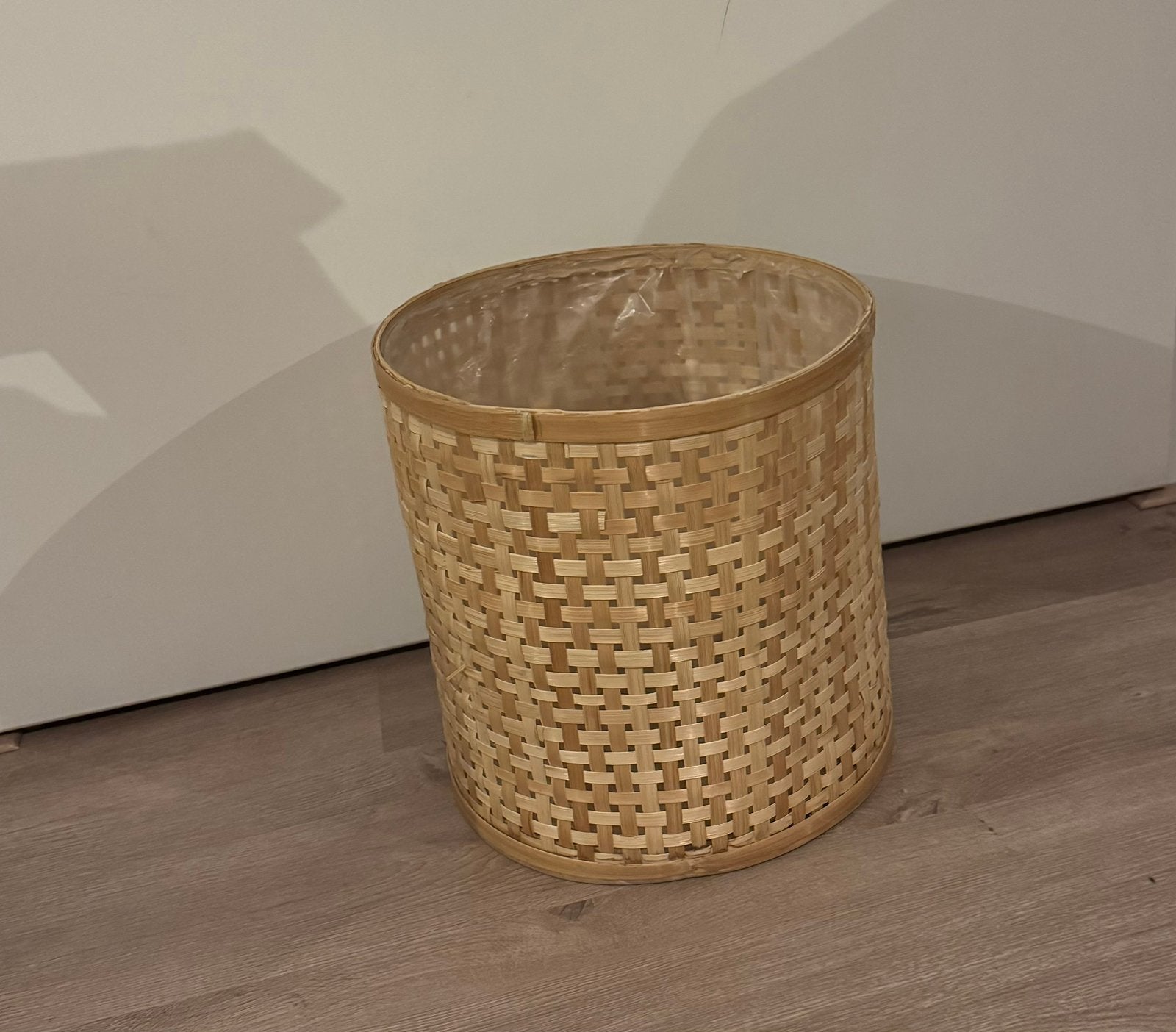 Rotan bloempot, Ophalen, Zo goed als nieuw, Rond, Riet