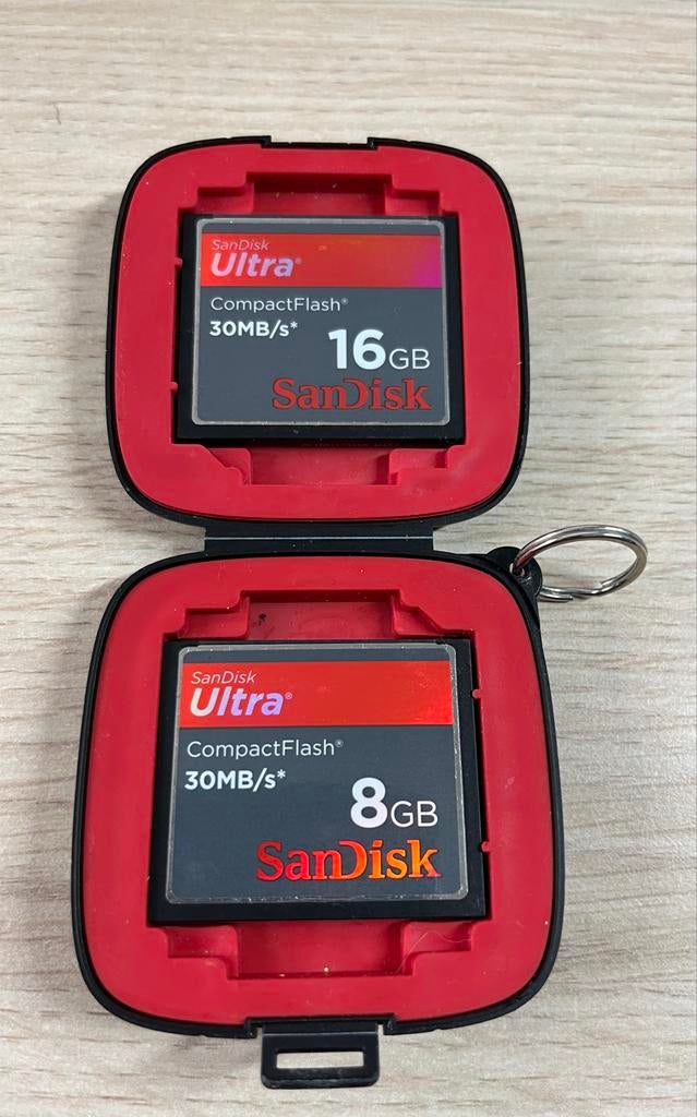 3x SanDisk Ultra Compact Flash Card 8GB, 16GB en 4GB, Ophalen, Zo goed als nieuw, 16 GB, Fotocamera