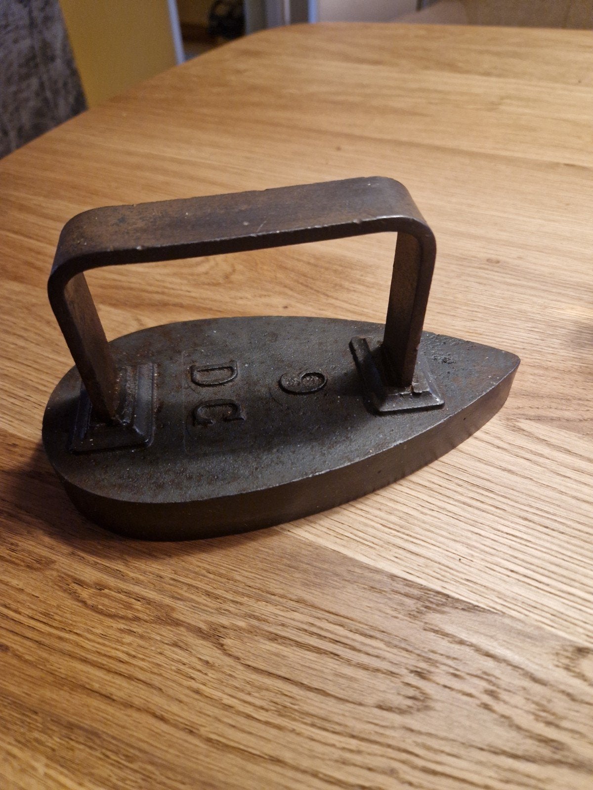 Antiek gietijzeren kachelbout - Decoratief object, Ophalen