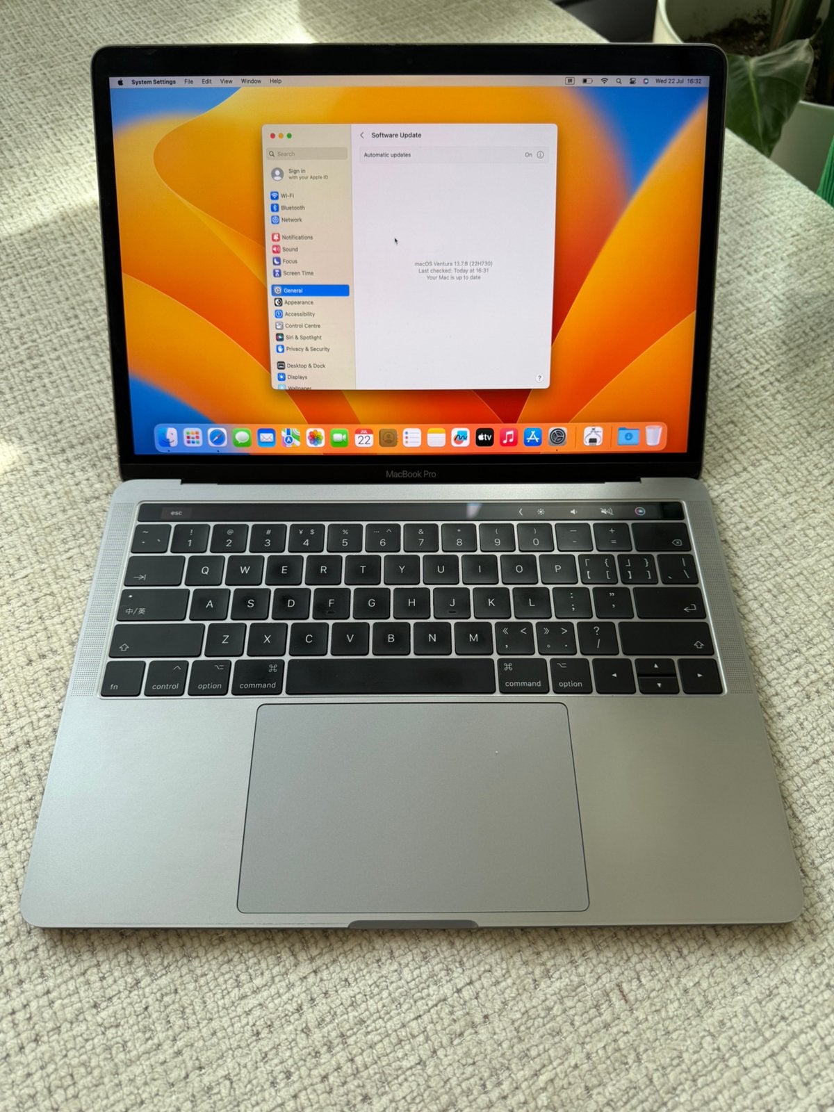 Apple MacBook Pro 13” (2017) – Touch Bar - 256GB SSD 8GB RAM, 256 GB, 2 tot 3 Ghz, Qwerty, 8 GB