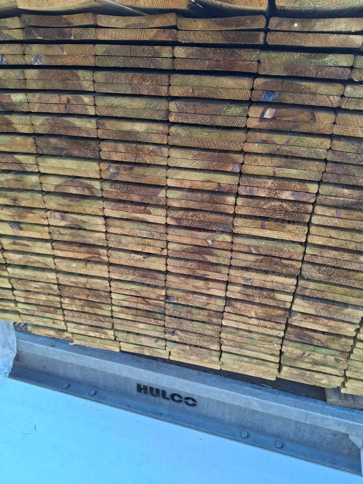 300 Gewolmaniseerde Schuttingplanken 1.8m x 14cm x 15mm, Ophalen
