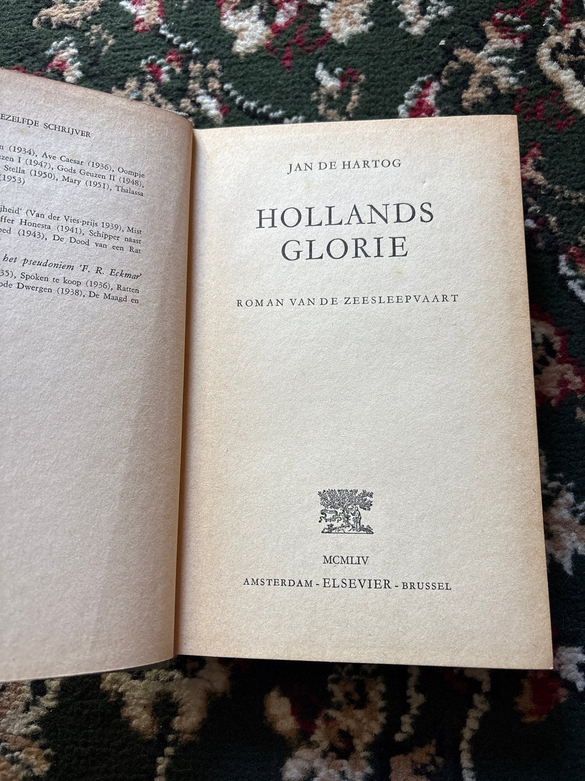 Hollands Glorie - Jan de Hartog (1954), Boeken, Ophalen of Verzenden, Gelezen, Nederland