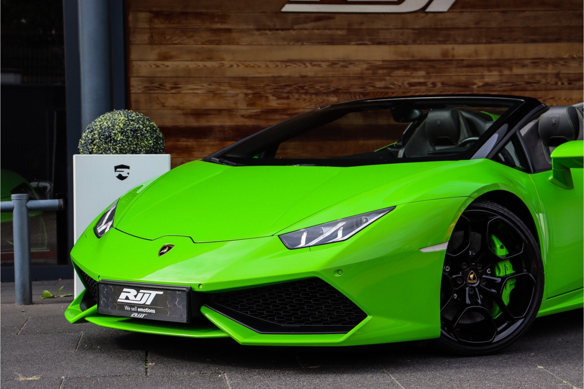 Lamborghini Huracan Spyder 5.2 V10 LP610-4 BTW! *Keramisch/L, Automaat, Dealer onderhouden, Zwart, 5204 cc