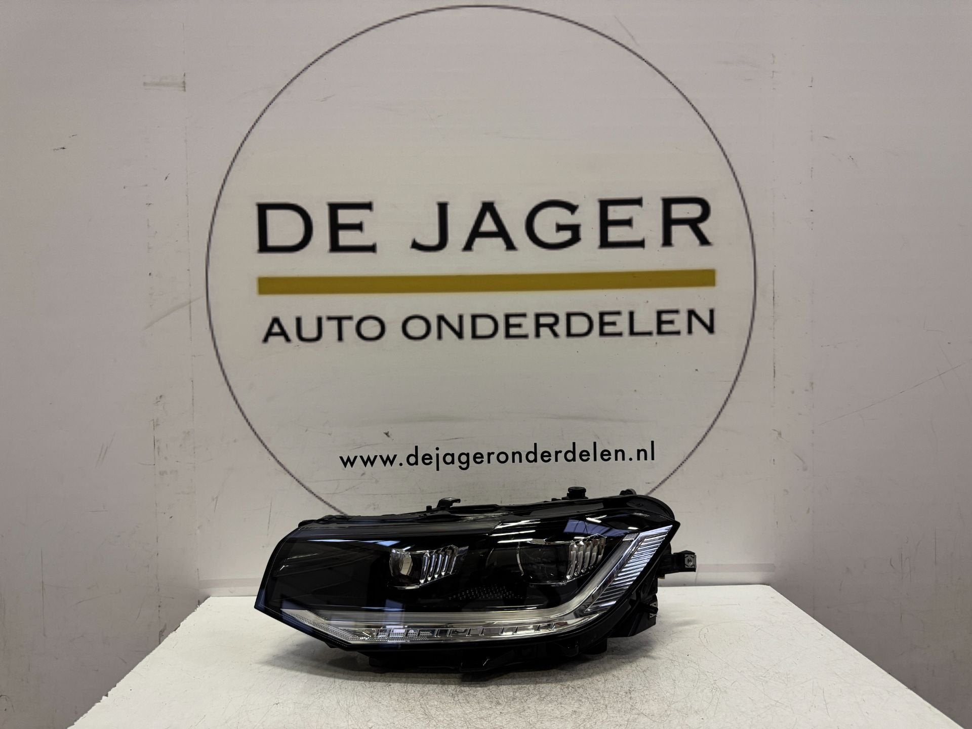 VW T-CROSS T CROSS 2GM VOL LED LINKS 2GM941035B ORIGINEEL, Auto-onderdelen, Gebruikt, Volkswagen, Volkswagen AG, Berliner Ring 2
38440  Wolfsburg, DE