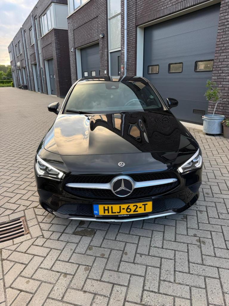 Mercedes-Benz CLA 180 CDI 116pk 7G-DCT 2019 Zwart, Euro 6, 4 cilinders, Leder en Stof, Zwart