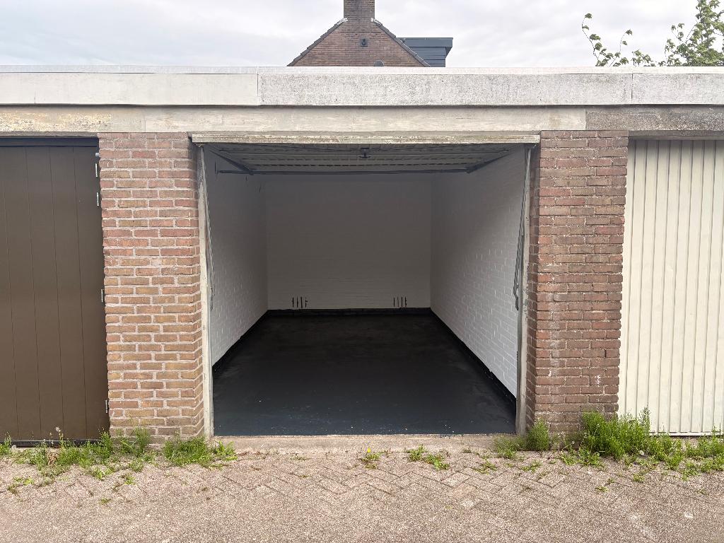 Garagebox in Hendrik-Ido-Ambacht Centrum - Wijk 01