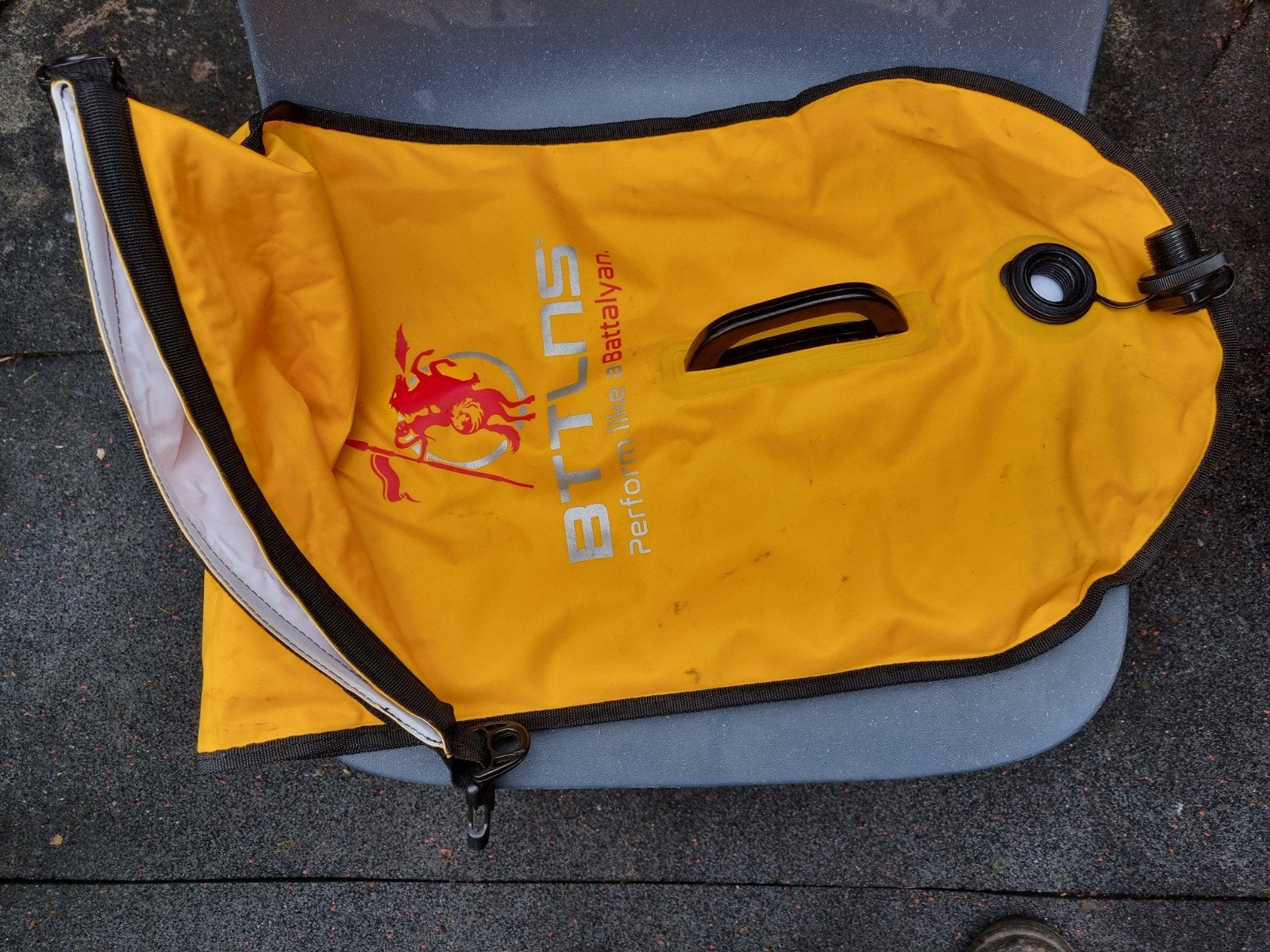 zwemboei voor openwaterzwemmen Zwem boei met drybag 28 liter, Ophalen of Verzenden, Gebruikt