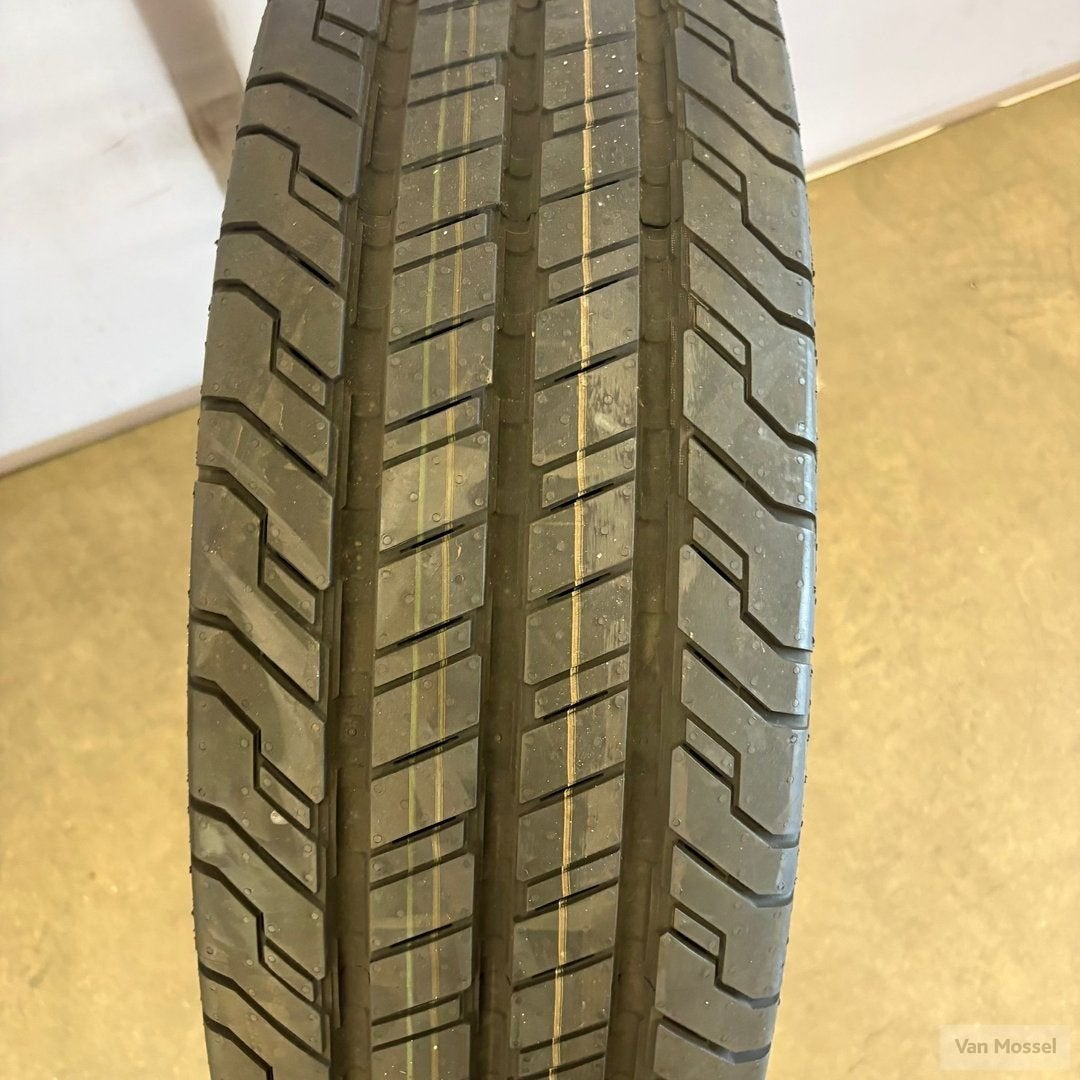 Continental ContiVanContact 100 225/75/R16C 121/120R, -, Ophalen of Verzenden, Band(en), -