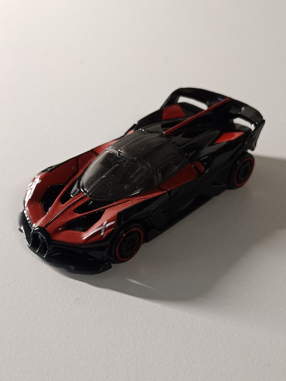 Hot Wheels Bugatti bolide - Zwart/Rood Speelgoedauto, Ophalen of Verzenden, Zo goed als nieuw, Auto