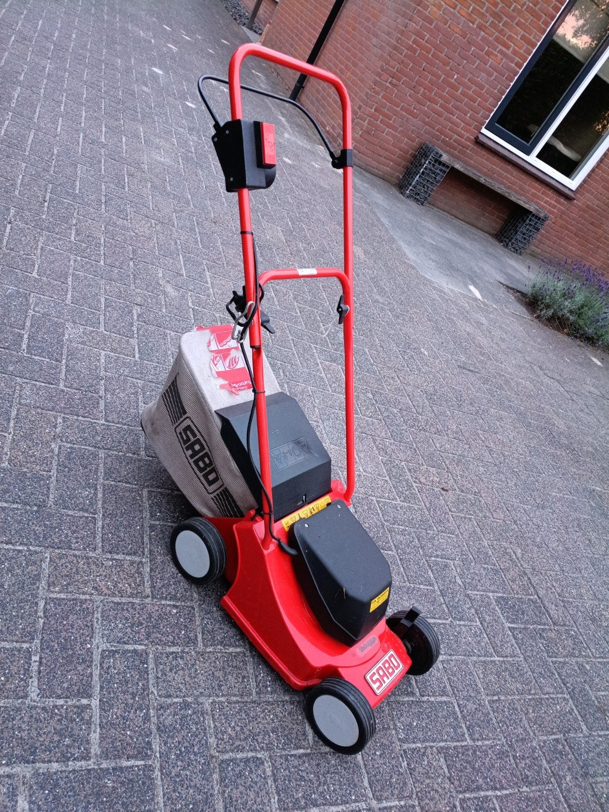 SABO Elektrische Grasmaaier met Opvangzak, Tuin en Terras, Grasmaaiers, Cirkelmaaier, Gebruikt, Elektrische grasmaaier, Ophalen of Verzenden