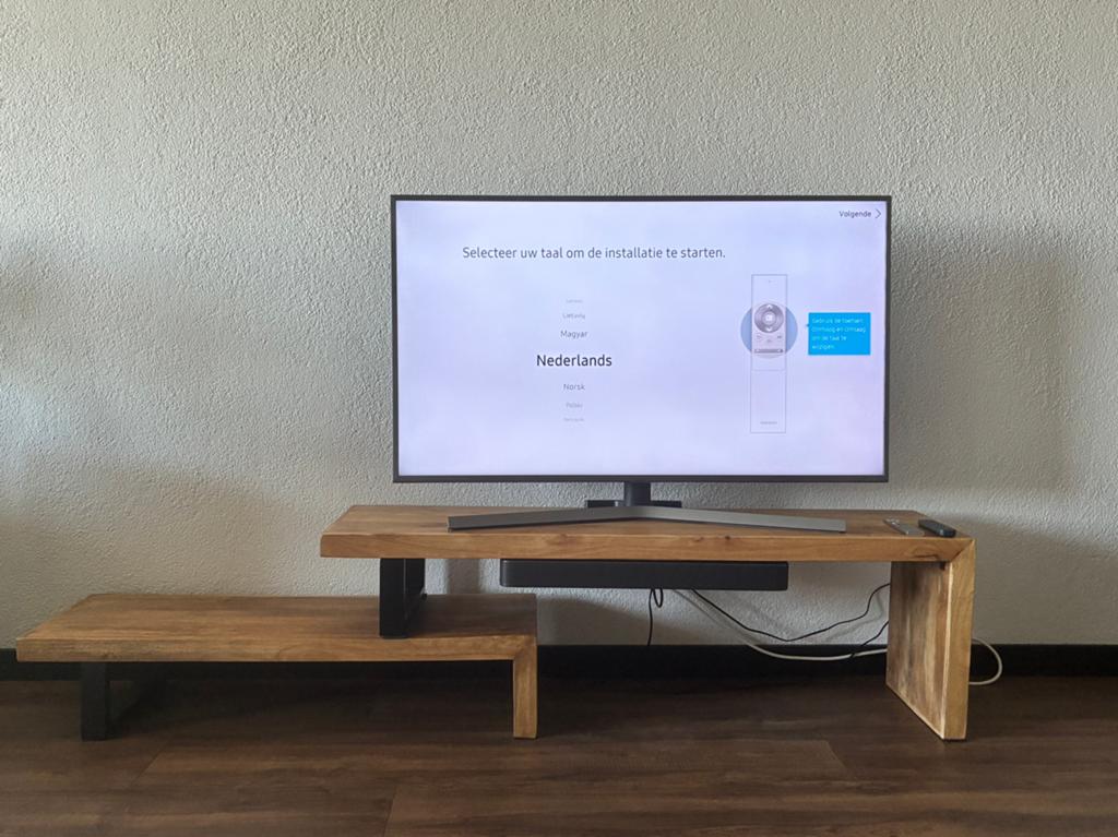 50 inch samsung smart tv, Tv meubel en JBL soundbar, Ophalen, Zo goed als nieuw, 25 tot 50 cm, Minder dan 100 cm