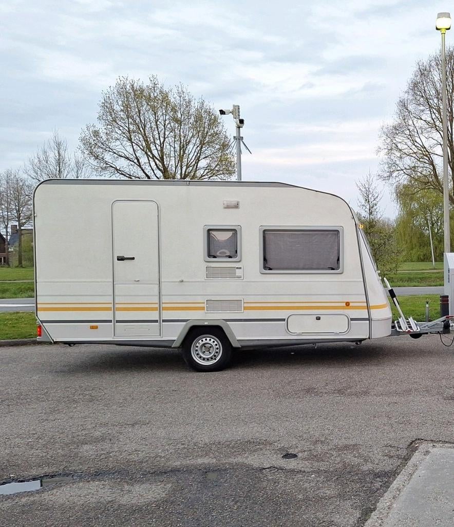 Hele nette knaus sudwind caravan met stapelbed en uitrusting, Rondzit, Particulier, 4 tot 5 meter, Knaus