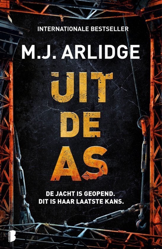 Helen Grace 14 - Uit de as - Deel 14 - M.J. Arlidge, Verzenden, Nieuw
