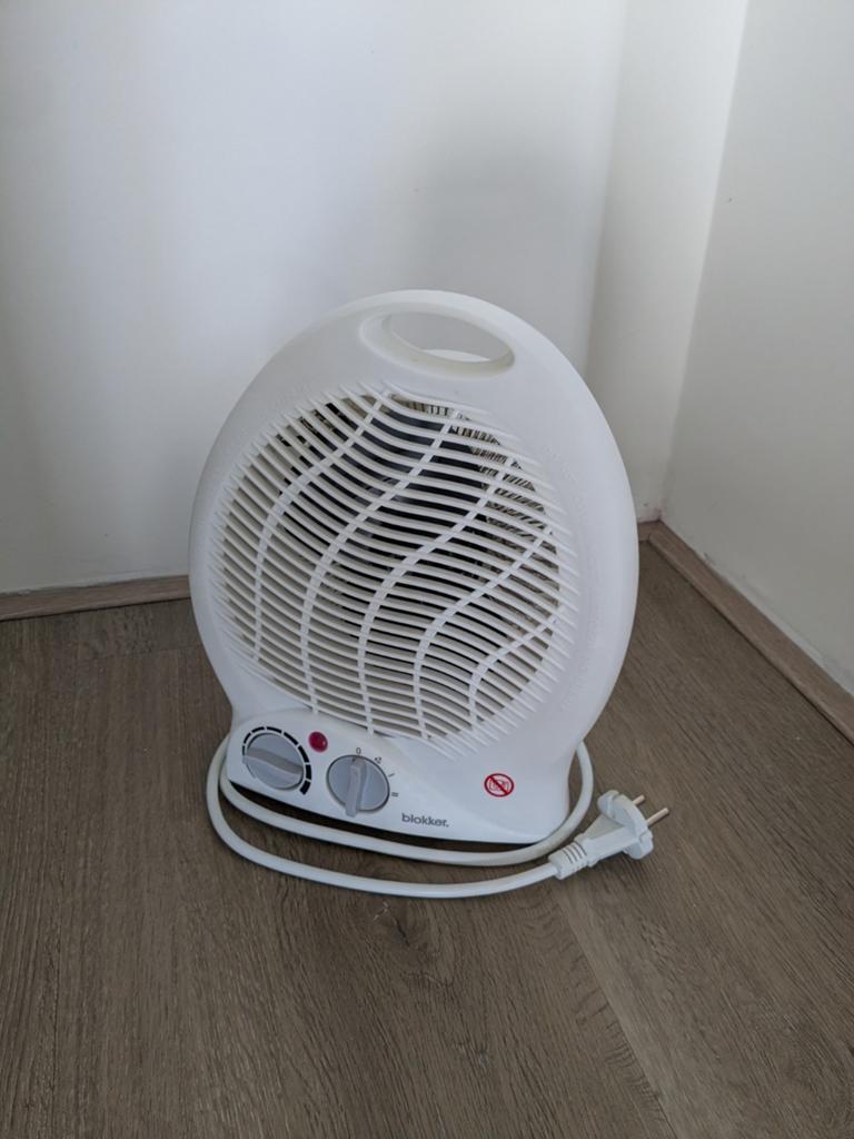 Blokker ventilator kachel, Witgoed en Apparatuur, Ventilatoren, Ophalen, Zo goed als nieuw, Tafelventilator