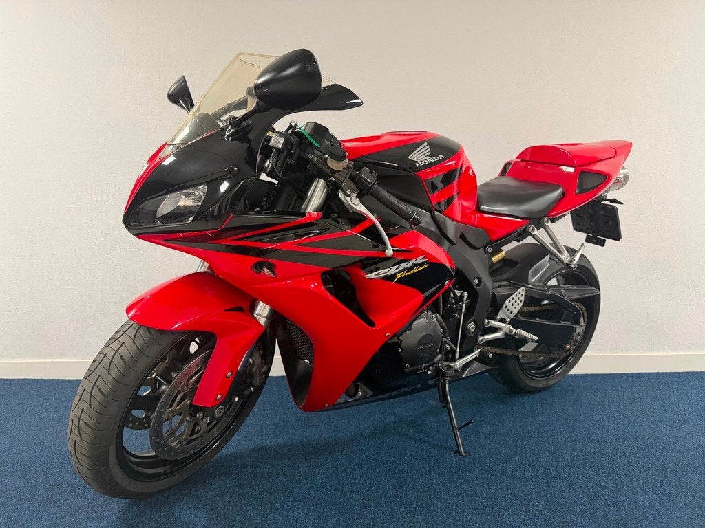 Honda Sport CBR 1000 RR FIREBLADE / SC57 / FACE-LIFT, Motoren, Motoren | Honda, Sportuitlaat, Bedrijf, Super Sport, Meer dan 35 kW