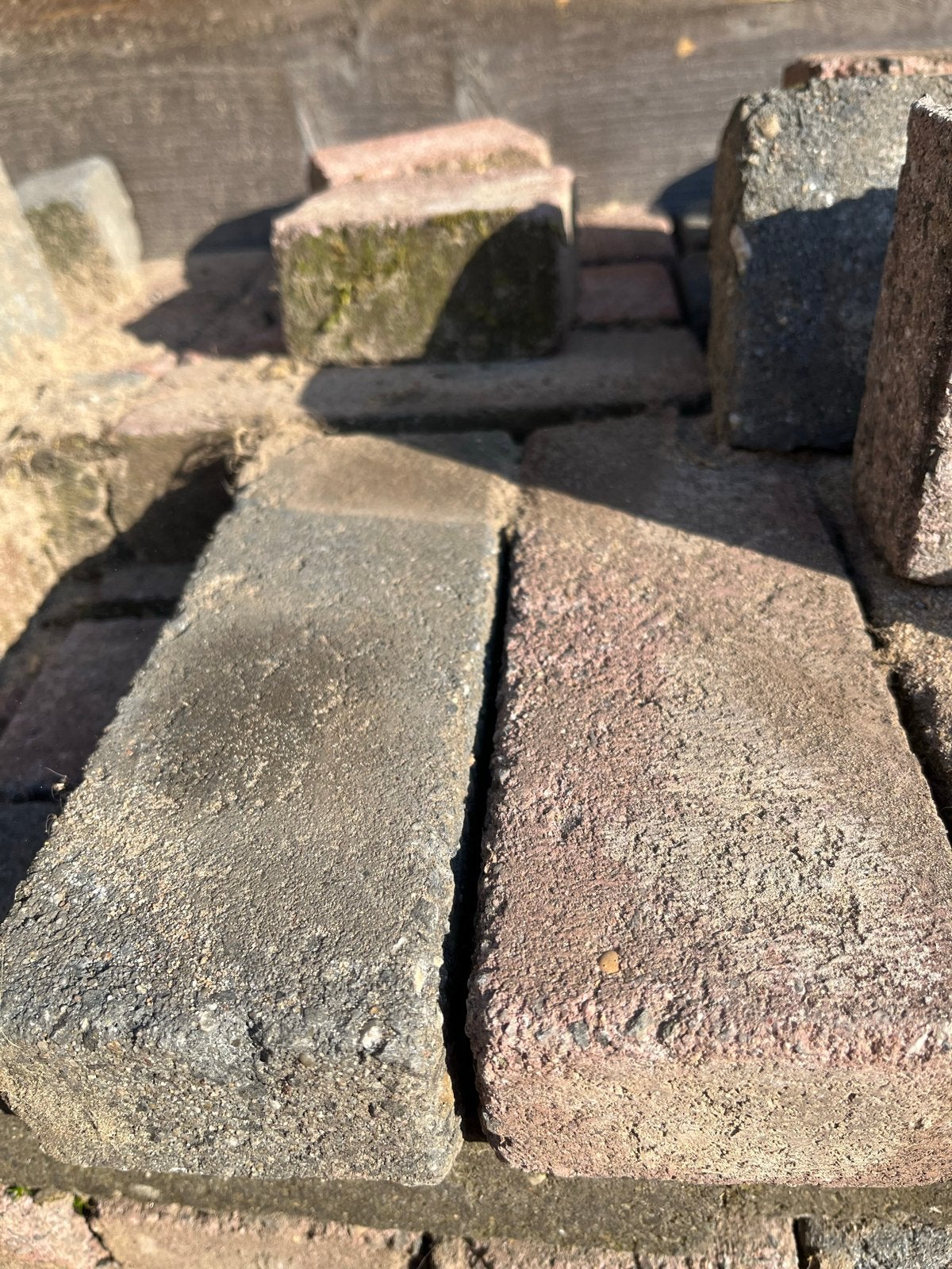 Gebruikte terrastegels/klinkers (ca. 20m²), Doe-het-zelf en Verbouw, Tegels, Ophalen, Overige materialen, Gebruikt, Minder dan 20 cm
