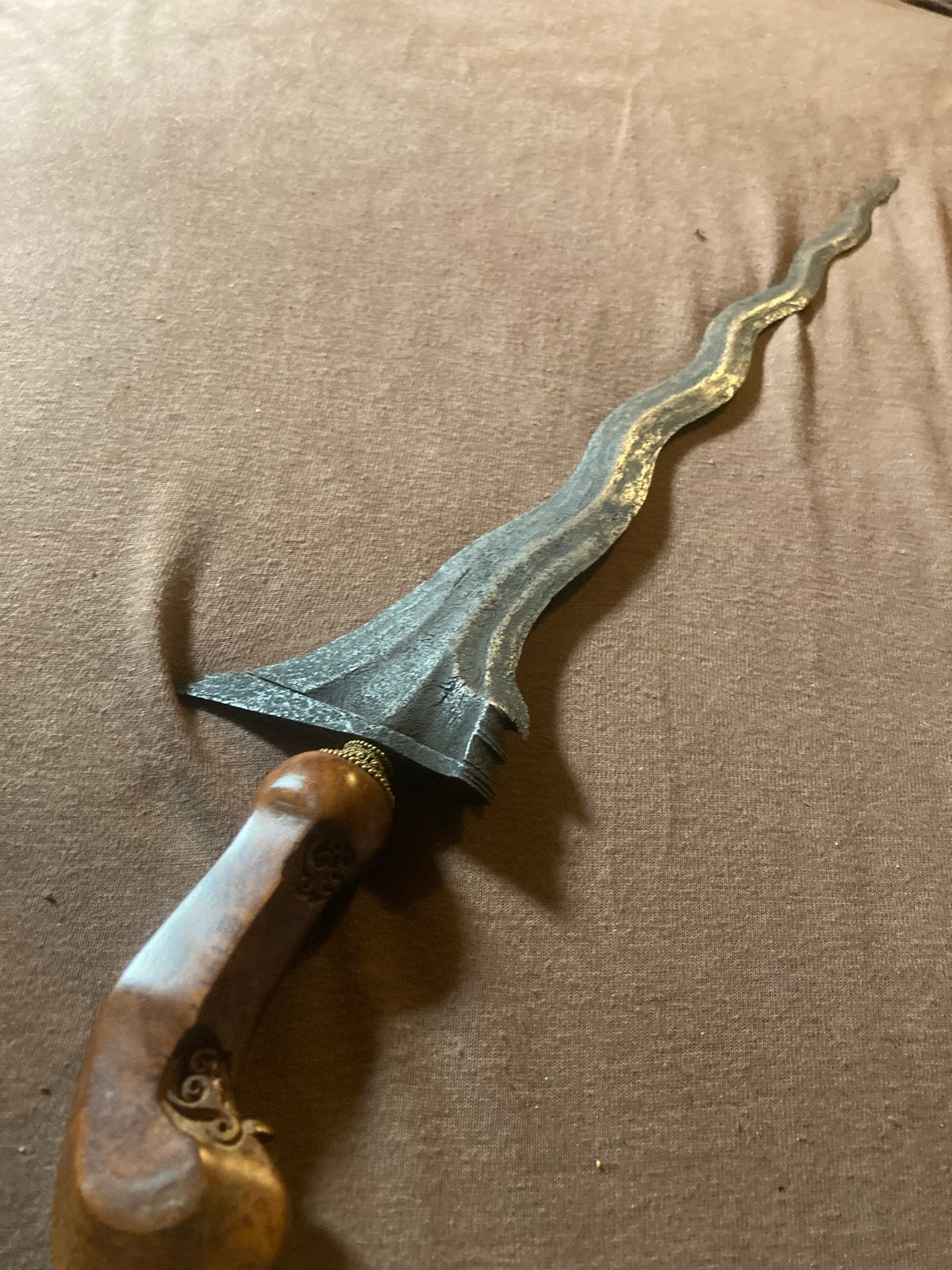 Antieke Indonesische Keris met houten greep en schede, Hout, Handgemaakt, Ophalen of Verzenden, Indonesië
