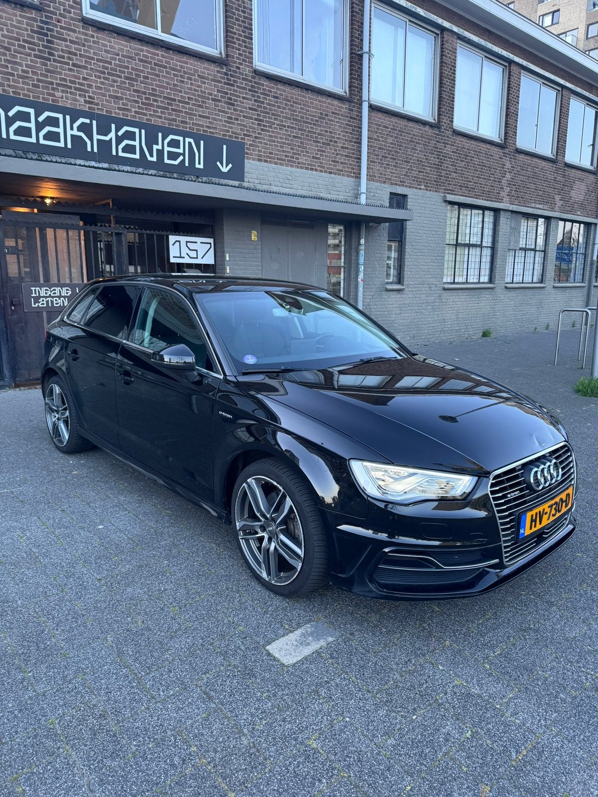 Audi A3 1.4 Tfsi 204pk E-tron S Tronic 2015 Zwart, Auto's, Audi, Stof, Zwart, 4 cilinders, Zwart