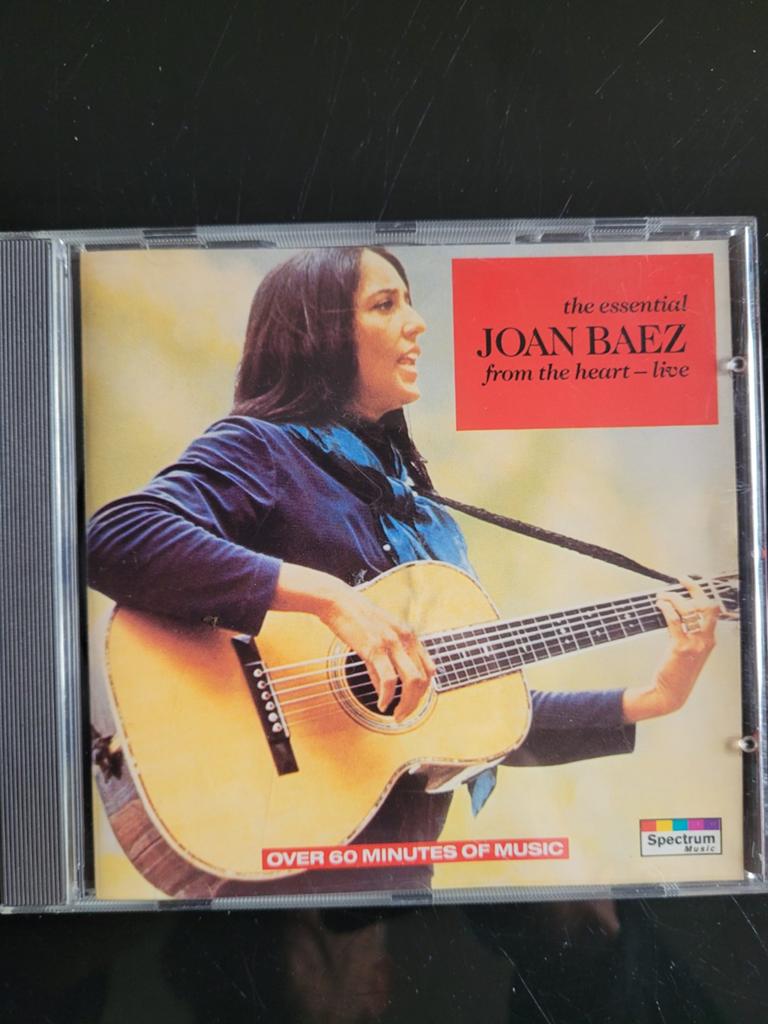 Joan Baez - The Essential (From The Heart - Live) CD, Cd's en Dvd's, Cd's | Pop, Gebruikt, 1990 - 1999, Ophalen of Verzenden
