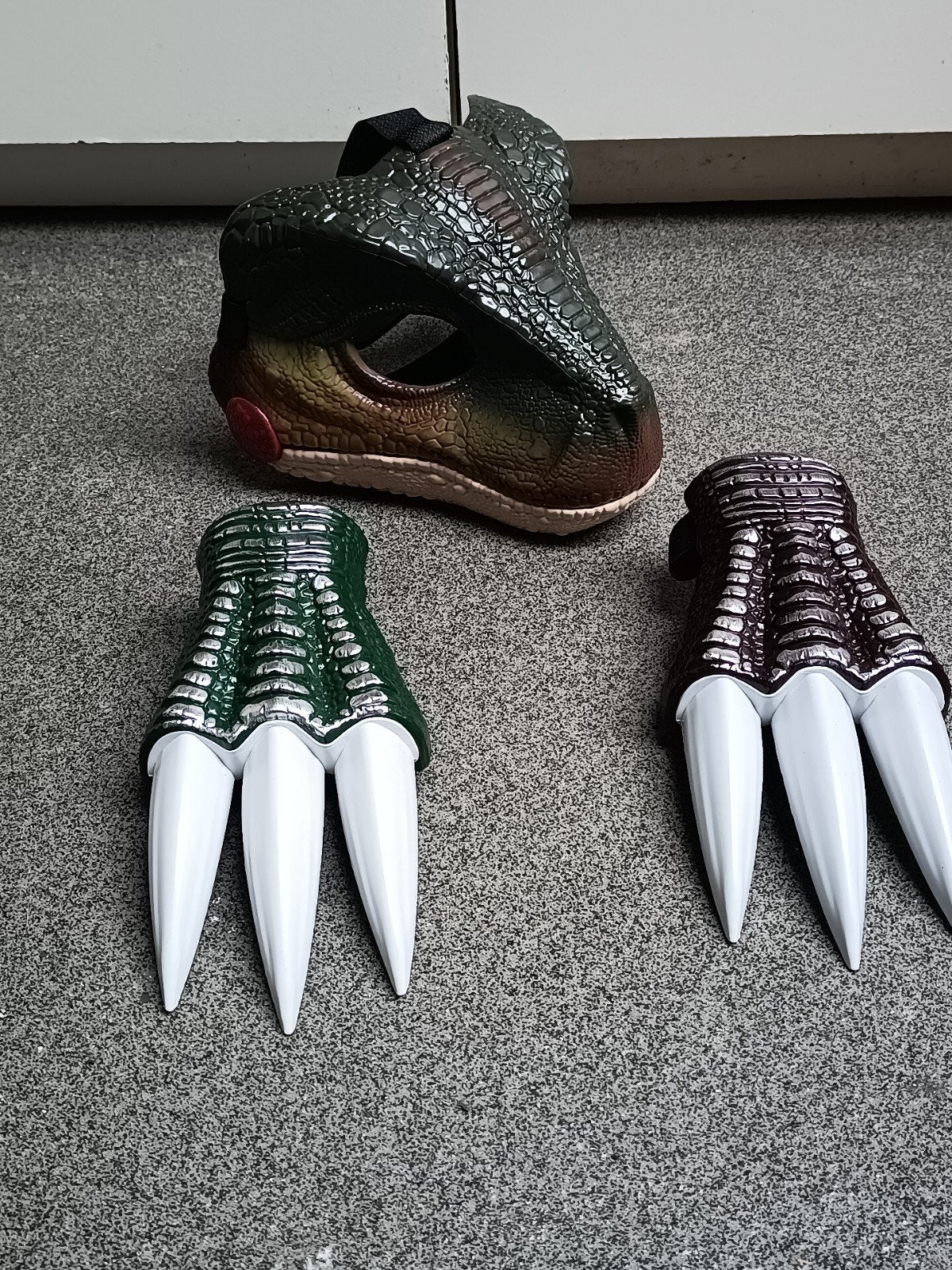 Dinosaurus Masker en Klauwen Set - T-Rex Verkleedset, Ophalen, Zo goed als nieuw