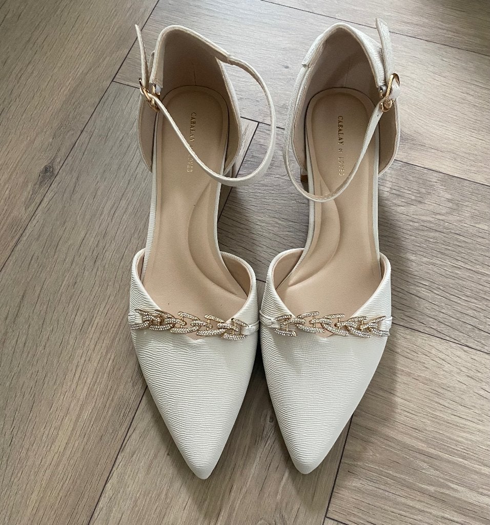 Pumps / heels - maat 38.5, Kleding | Dames, Schoenen, Ophalen, Pumps, Wit, Nieuw