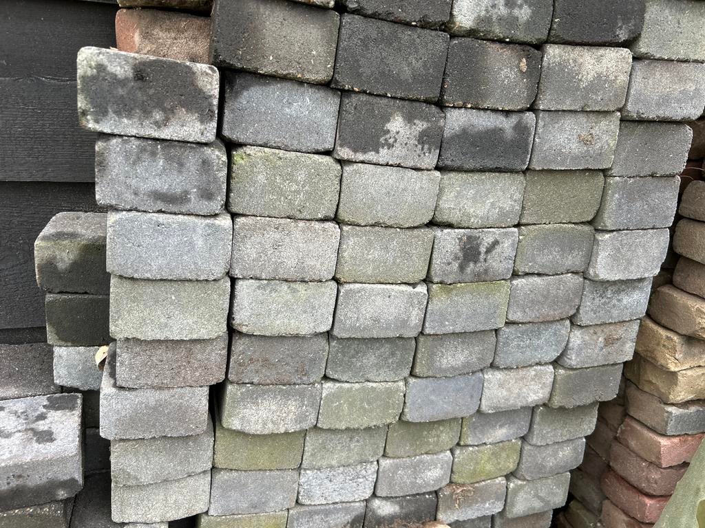 Gebruikte grijze koppelsteentjes plusminus 200 stuks, Ophalen, Gebruikt, Overige typen, Minder dan 5 m²
