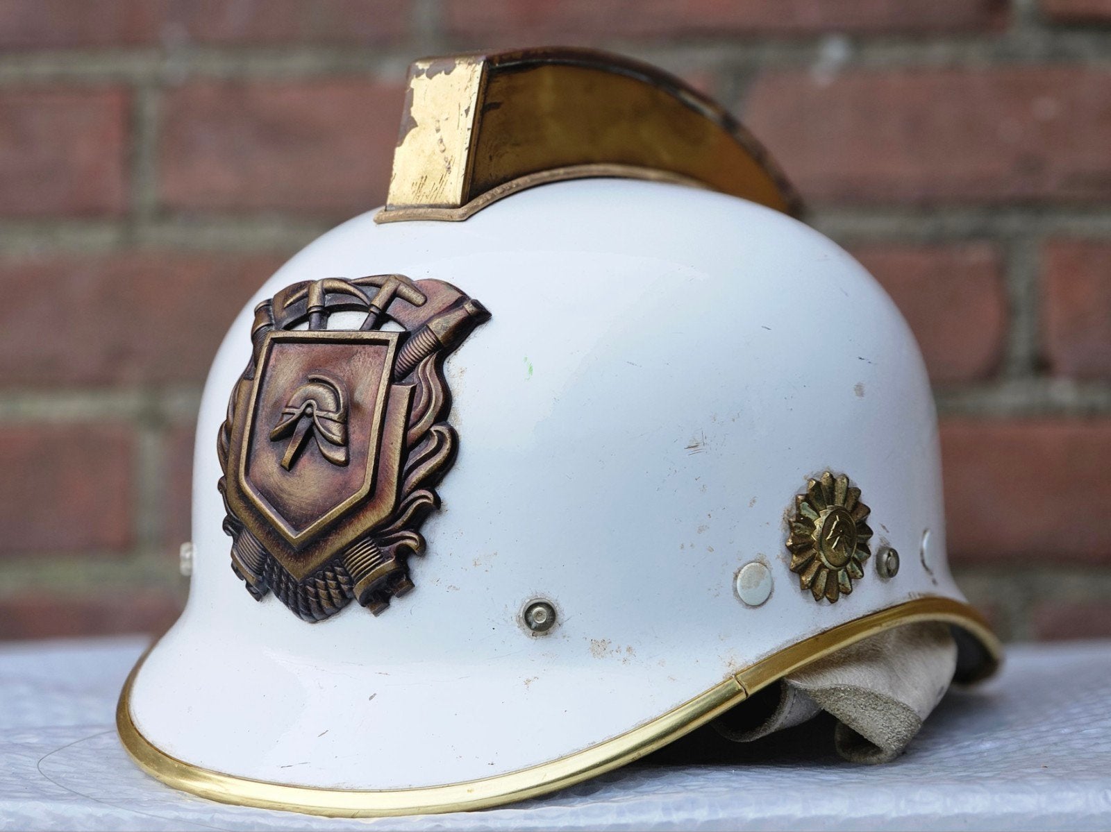 brandweerhelm brandweer Nederland model Kraaijer, Ophalen of Verzenden, Landmacht, Nederland, Embleem of Badge