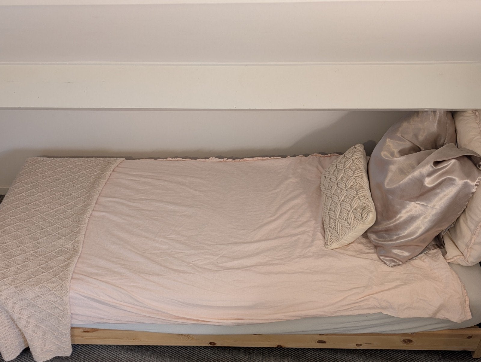 Ikea Utaker houten bed 80 x 200 inclusief matras, Ophalen, Eenpersoons, Zo goed als nieuw, 80 cm