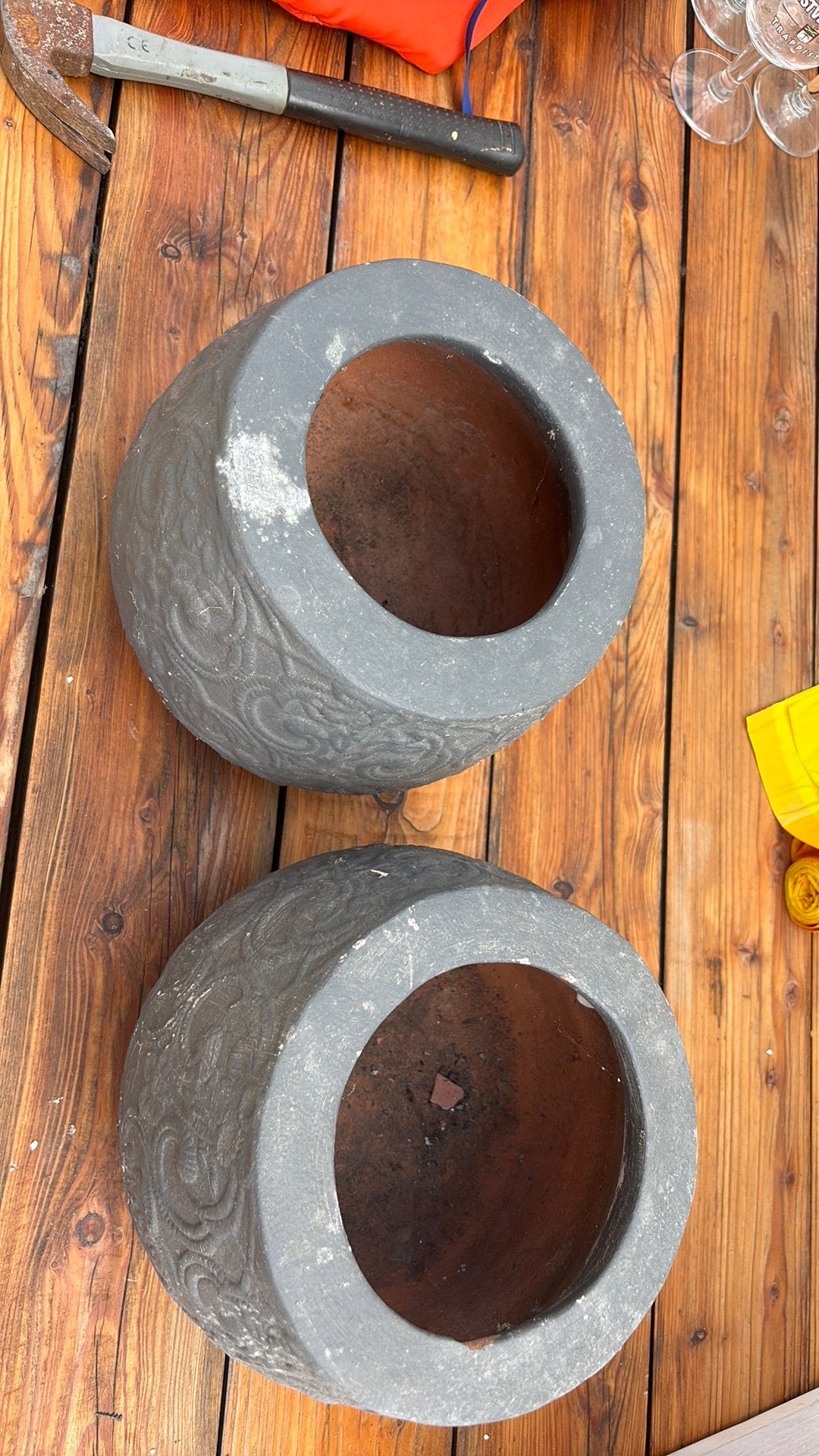 Gratis op te halen 2 terracotta potten, Tuin en Terras, Bloempotten, Ophalen, Rond, Zo goed als nieuw, Minder dan 40 cm