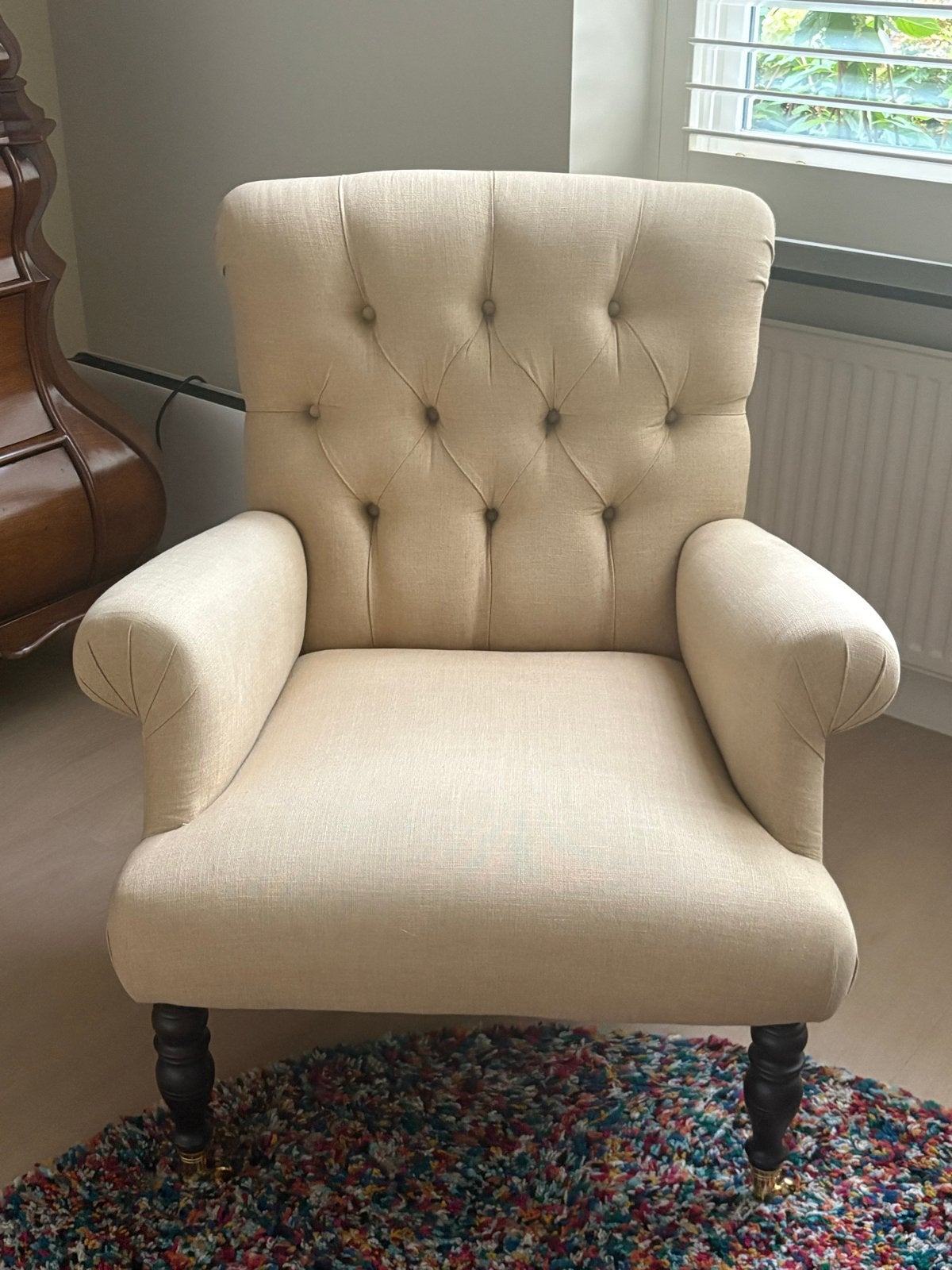 Mooie landelijke fauteuil – beige stof– gecapitonneerd, Huis en Inrichting, Ophalen, Gebruikt, Minder dan 75 cm, Landelijk