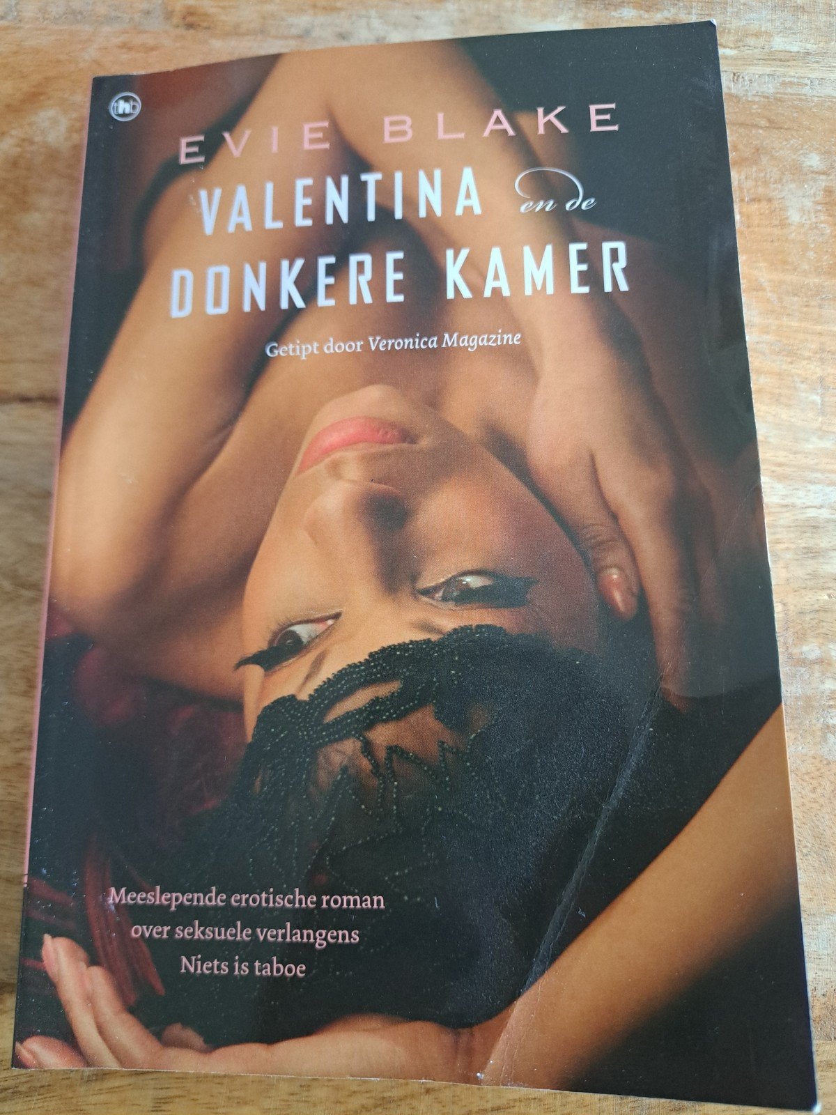 Valentina en de Donkere Kamer - Evie Blake, Boeken, Ophalen of Verzenden, Zo goed als nieuw, Evie Blake, Nederland