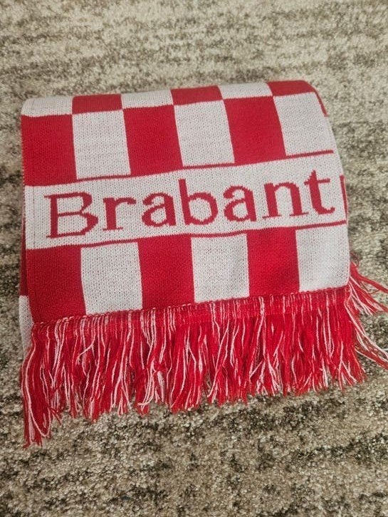 Brabant sjaal rood-wit geblokt, Kleding | Dames, Onbekend, Ophalen of Verzenden, Zo goed als nieuw, Sjaal