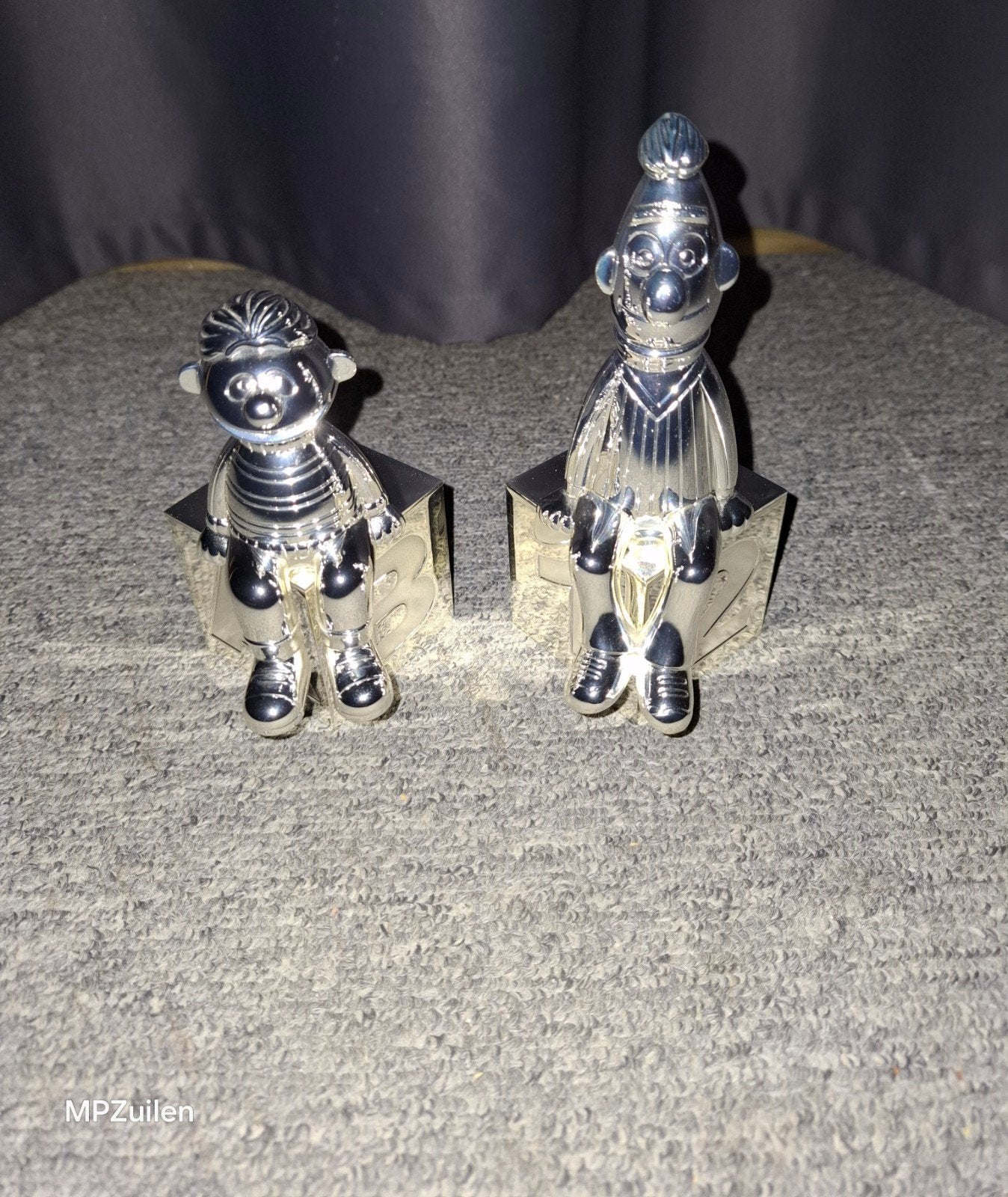 Bert & Ernie ... Zilverstad Spaarpotten Set, Verzamelen, Ophalen of Verzenden, Zo goed als nieuw, Overige materialen, Overige thema's