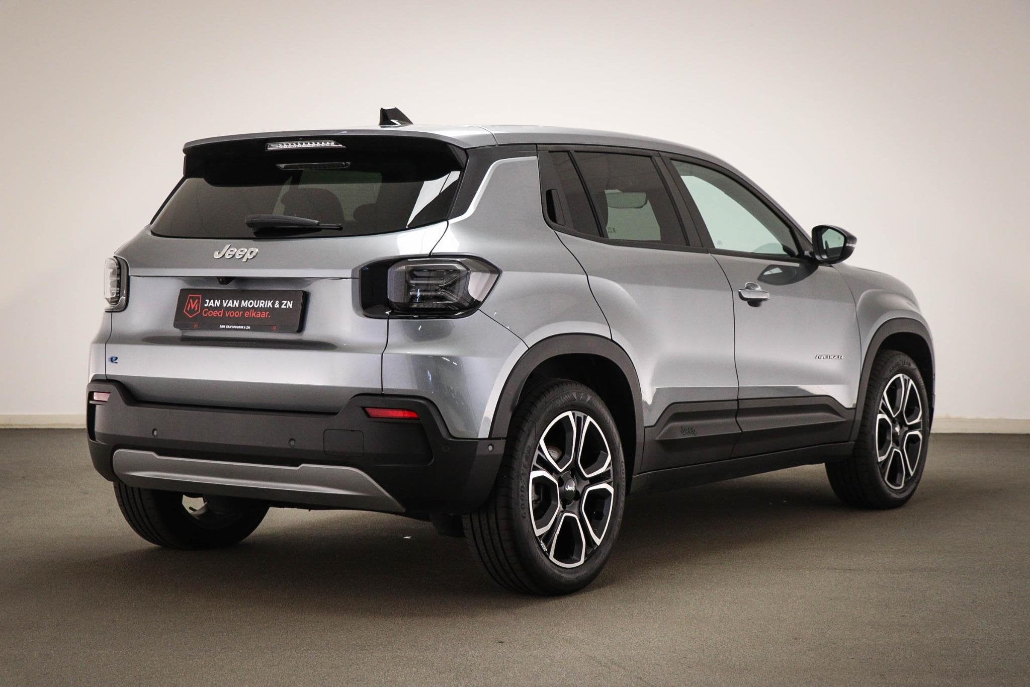 Jeep Avenger Altitude 54 kWh | SOH 98% | LED | DAB | APPLE |, Auto's, Gebruikt, 334 min, 156 pk, Parkeersensor