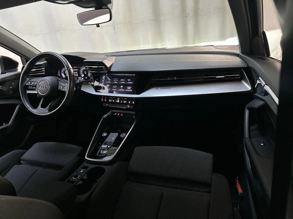 Audi A3 Sportback 30 TFSI S-Tronic Business Edi € 18.950,0, Automaat, Stof, Gebruikt, Zwart