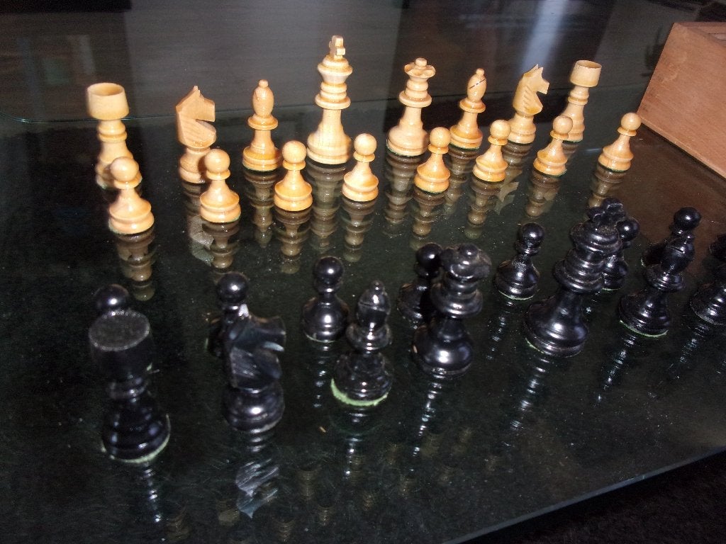 SCHAAKSTUKKEN met Vilt aan de onderzijde van Okwa, Een of twee spelers, Ophalen of Verzenden, Gebruikt