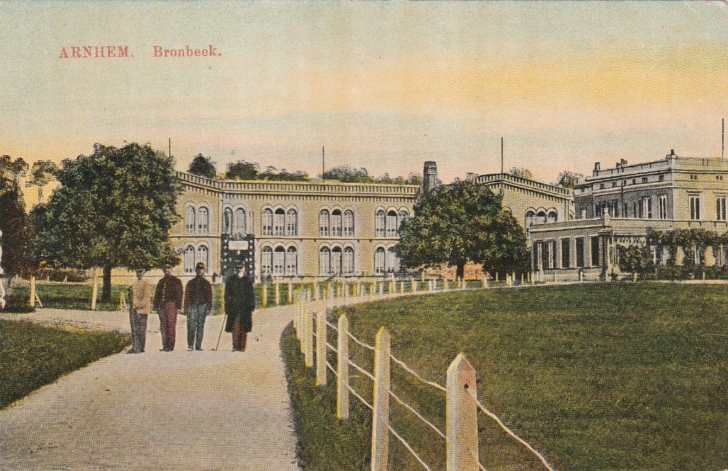 arnhem- bronbeek, Ophalen of Verzenden, Gelderland