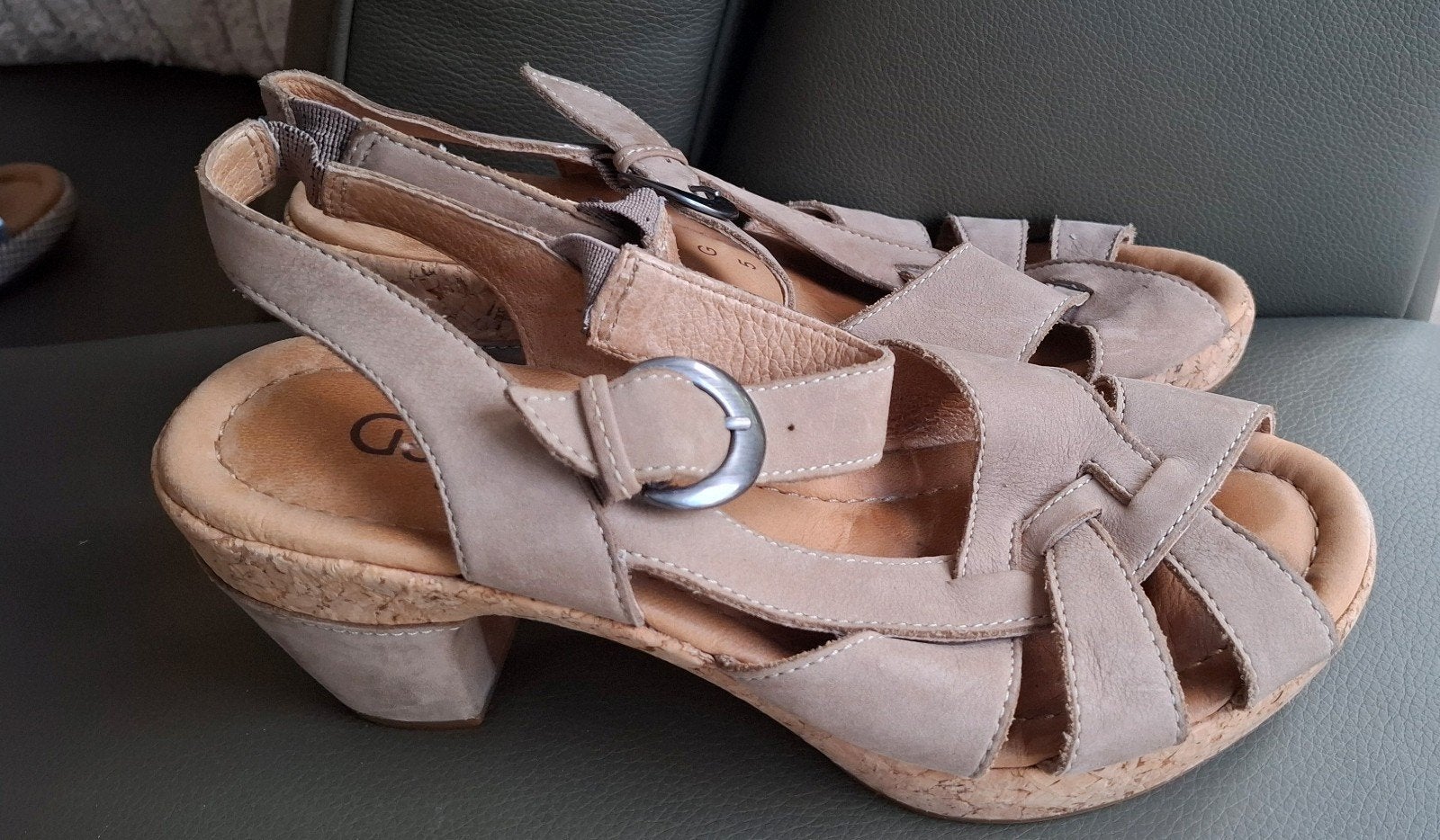 Gabor Comfort Sandalen met Plateauzool en Hak - Maat 5 (38), Beige, Gabor, Zo goed als nieuw, Sandalen of Muiltjes