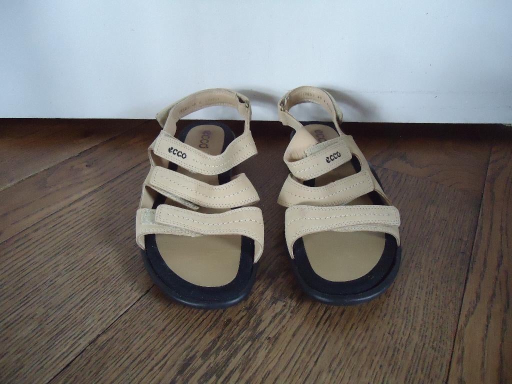 Nieuwe beige Ecco sandalen maat 40, Kleding | Dames, Schoenen, Ecco, Beige, Nieuw, Sandalen of Muiltjes