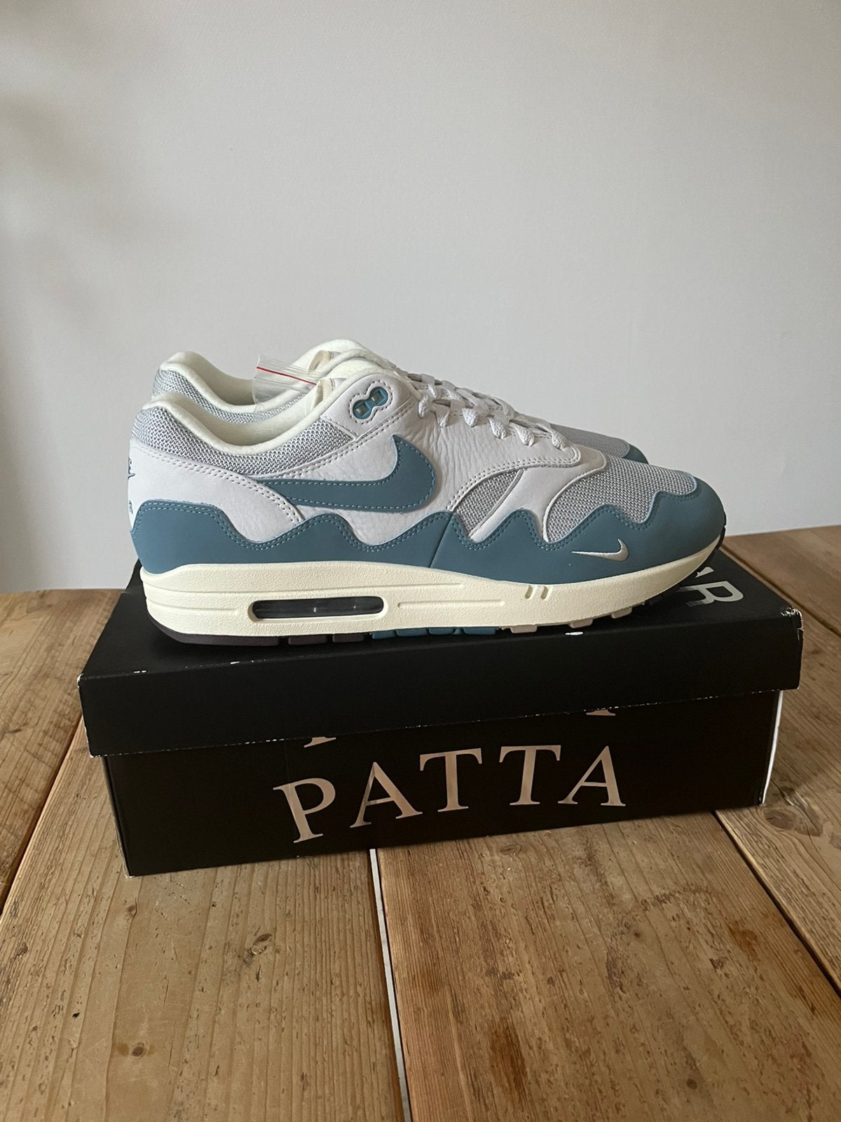 Nike Air Max 1 Patta Noise Aqua maat 47,5 nieuw!, Kleding | Heren, Ophalen of Verzenden, Nieuw, Blauw, Sneakers of Gympen