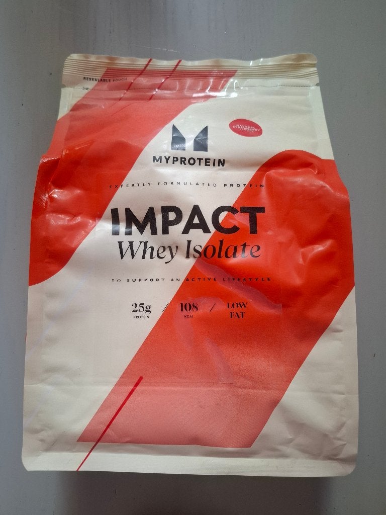 Myprotein Impact Whey Isolate Natural Strawberry 1kg, Ophalen of Verzenden, Nieuw, Poeder of Drank
