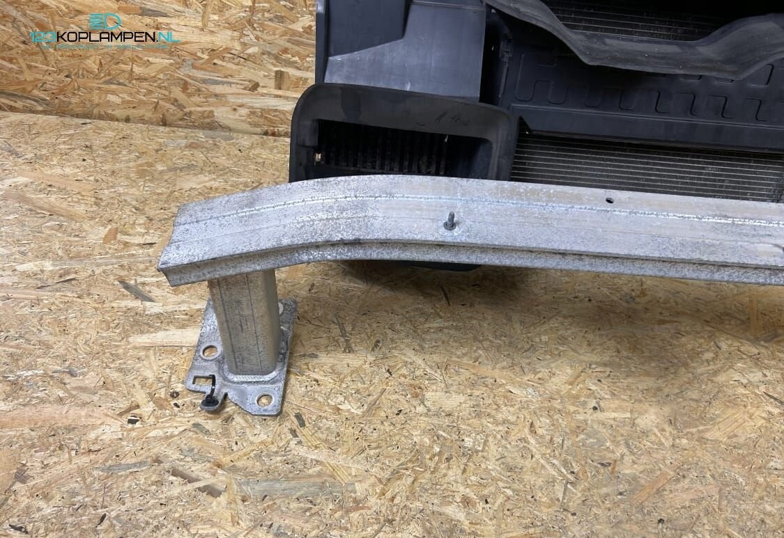 Ranault Clio IV 0.9 Voorfront koelerpakket radiateur bumperb, Ophalen, Gebruikt, -, Renault